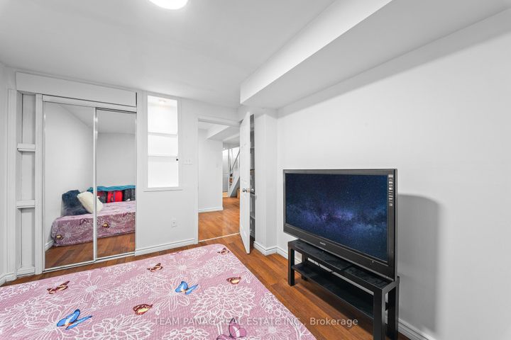 Photo 36 at 47 Loons Call Crescent, Wellington, Brampton