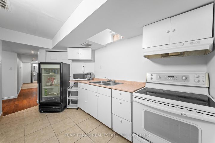 Photo 37 at 47 Loons Call Crescent, Wellington, Brampton