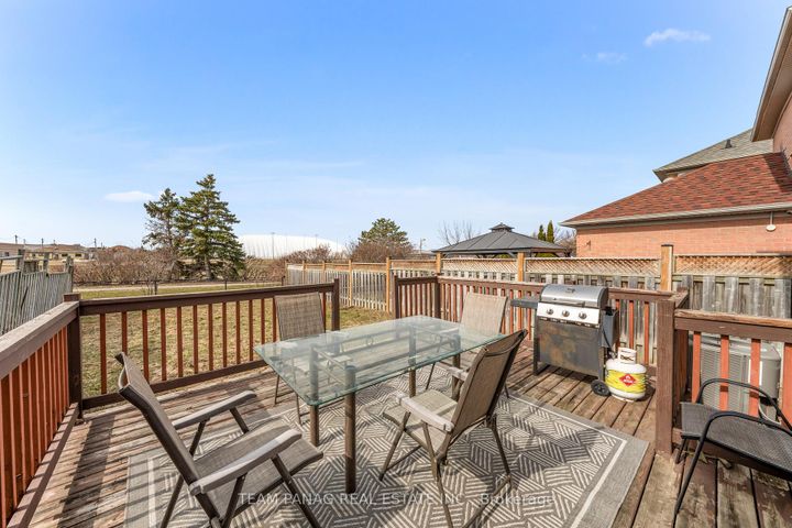 Photo 40 at 47 Loons Call Crescent, Wellington, Brampton