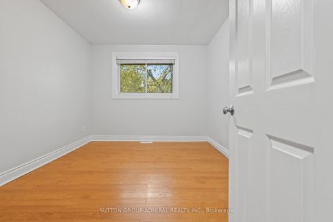 Photo 15 at 110 Cumberland Street, Allandale, Barrie