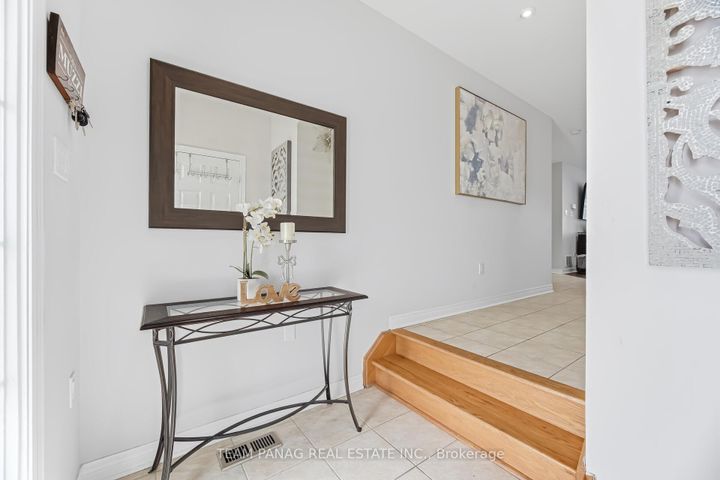 Photo 4 at 26 Calderstone Road, Bram East, Brampton