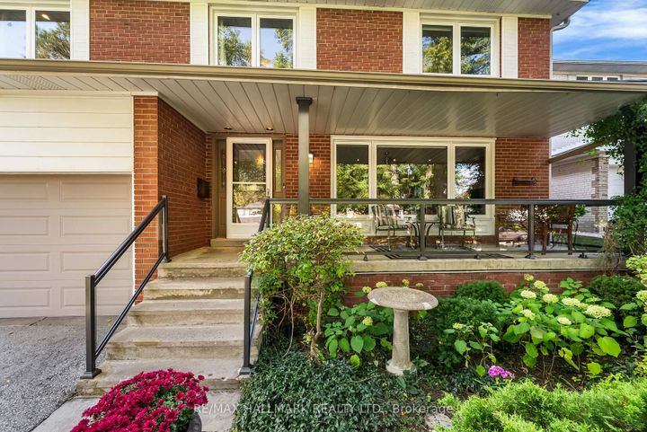 Photo 2 at 102 Banstock Drive, Steeles, Toronto