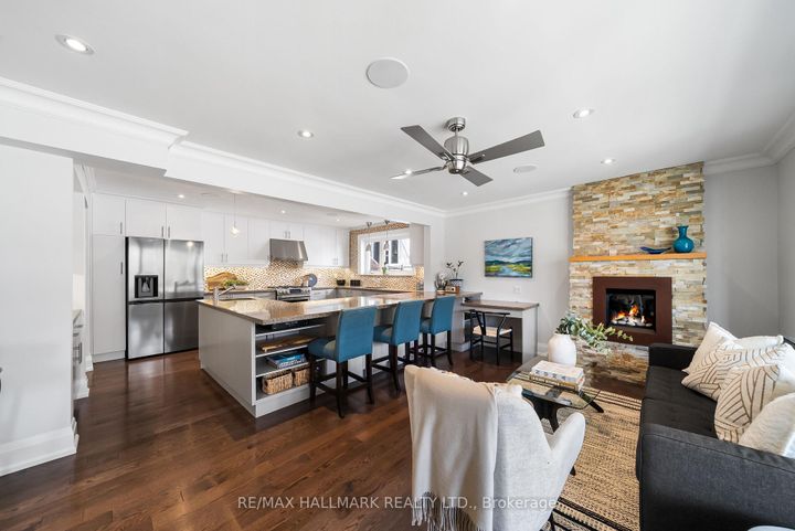 Photo 7 at 102 Banstock Drive, Steeles, Toronto