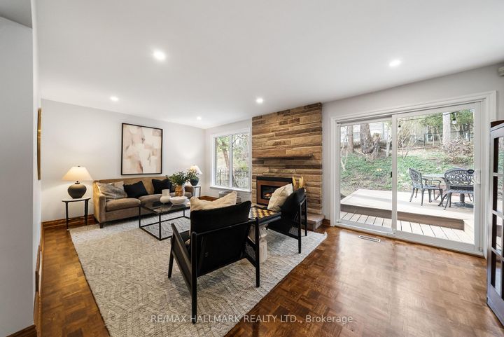 Photo 14 at 102 Banstock Drive, Steeles, Toronto