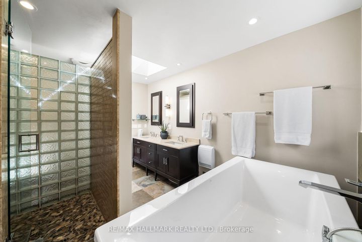 Photo 25 at 102 Banstock Drive, Steeles, Toronto