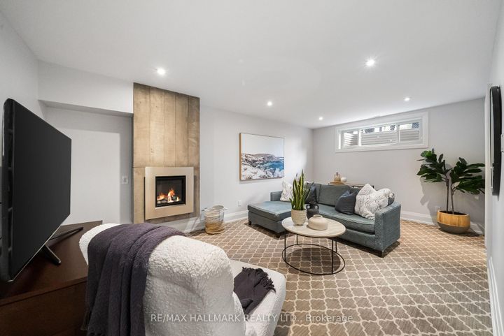 Photo 32 at 102 Banstock Drive, Steeles, Toronto