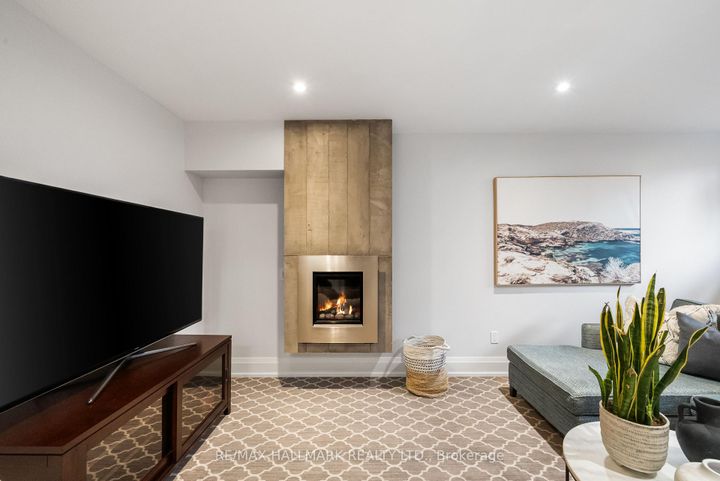 Photo 33 at 102 Banstock Drive, Steeles, Toronto