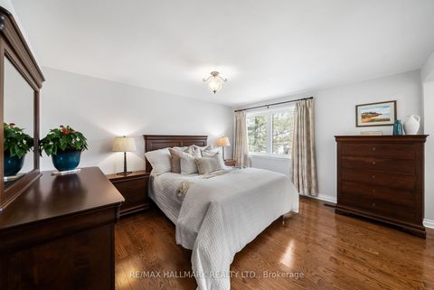 Photo 20 at 102 Banstock Drive, Steeles, Toronto