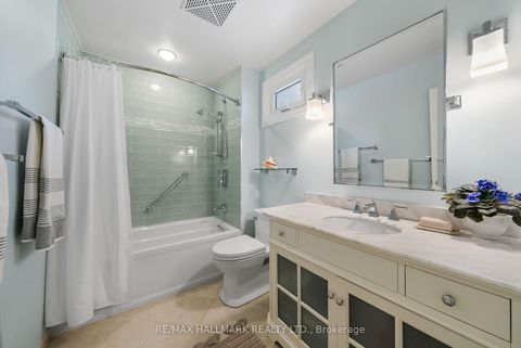 Photo 31 at 102 Banstock Drive, Steeles, Toronto