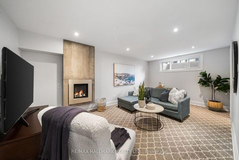 Photo 32 at 102 Banstock Drive, Steeles, Toronto