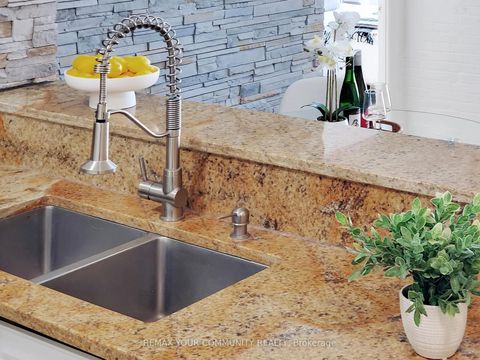 Photo 14 at 1002 - 7 Michael Power Place, City Centre West, Toronto