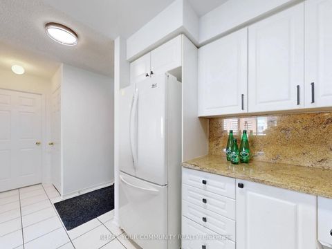 Photo 15 at 1002 - 7 Michael Power Place, City Centre West, Toronto