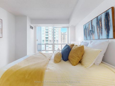 Photo 17 at 1002 - 7 Michael Power Place, City Centre West, Toronto