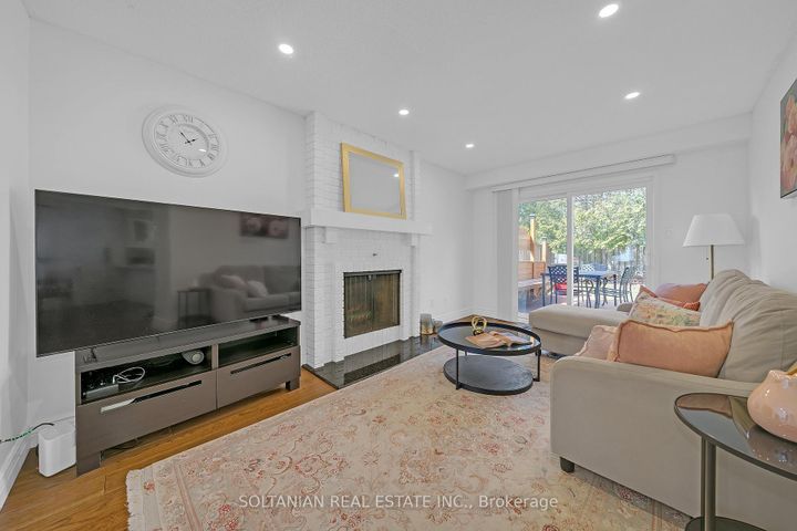 Photo 2 at 54 Braeburn Drive, Willowbrook, Markham