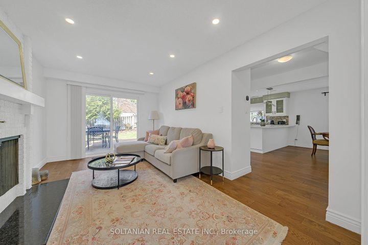 Photo 3 at 54 Braeburn Drive, Willowbrook, Markham