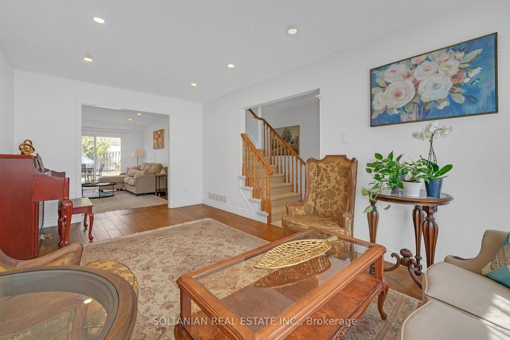 Photo 7 at 54 Braeburn Drive, Willowbrook, Markham