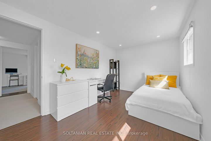 Photo 22 at 54 Braeburn Drive, Willowbrook, Markham