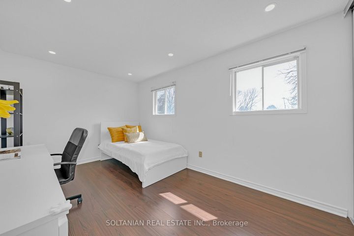 Photo 23 at 54 Braeburn Drive, Willowbrook, Markham