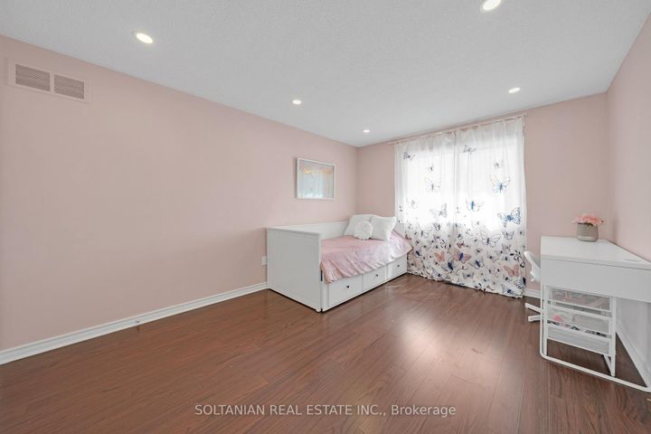 Photo 26 at 54 Braeburn Drive, Willowbrook, Markham