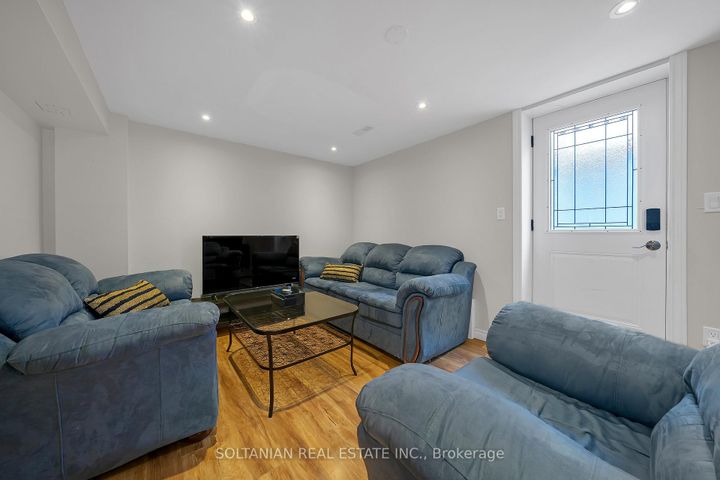 Photo 31 at 54 Braeburn Drive, Willowbrook, Markham