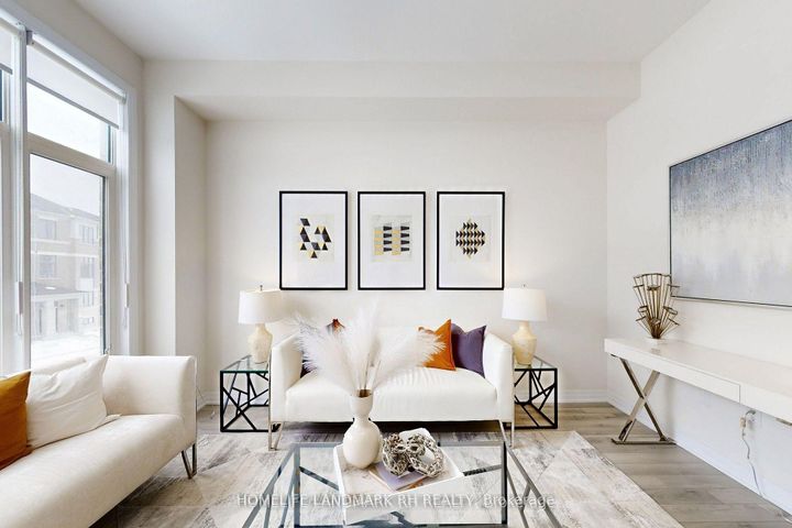 Photo 3 at 10 RUSSEL WICE Avenue, Rural Richmond Hill, Richmond Hill