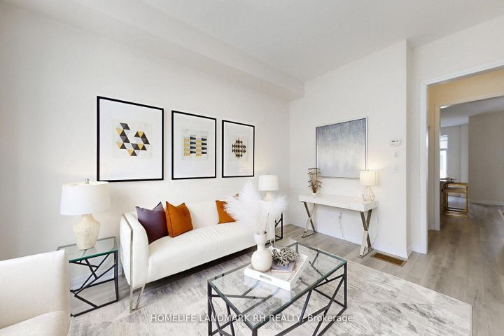 Photo 5 at 10 RUSSEL WICE Avenue, Rural Richmond Hill, Richmond Hill