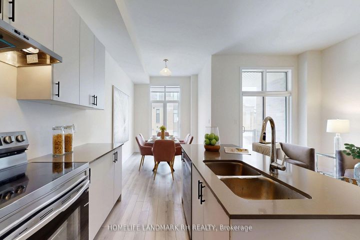 Photo 11 at 10 RUSSEL WICE Avenue, Rural Richmond Hill, Richmond Hill