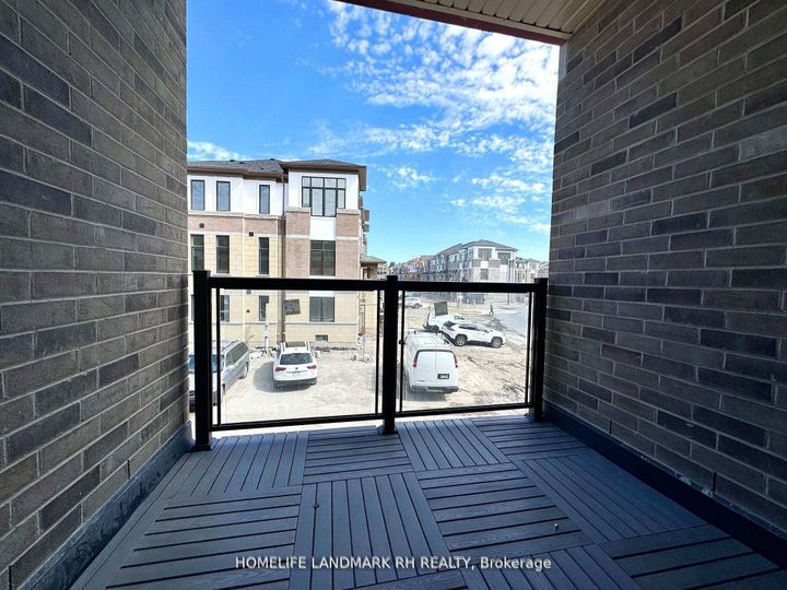 Photo 18 at 10 RUSSEL WICE Avenue, Rural Richmond Hill, Richmond Hill