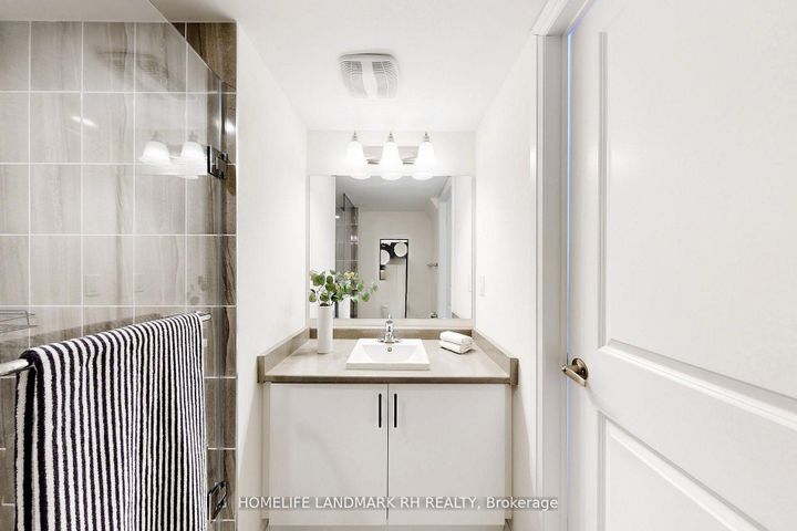 Photo 31 at 10 RUSSEL WICE Avenue, Rural Richmond Hill, Richmond Hill