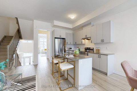 Photo 6 at 10 RUSSEL WICE Avenue, Rural Richmond Hill, Richmond Hill