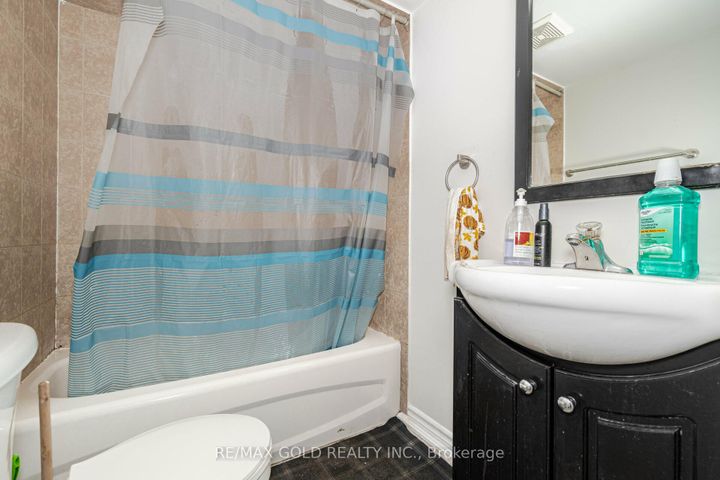 Photo 7 at 29 Ocean Ridge Drive, Wellington, Brampton
