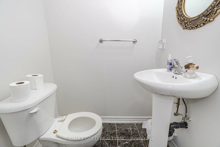 Photo 9 at 29 Ocean Ridge Drive, Wellington, Brampton