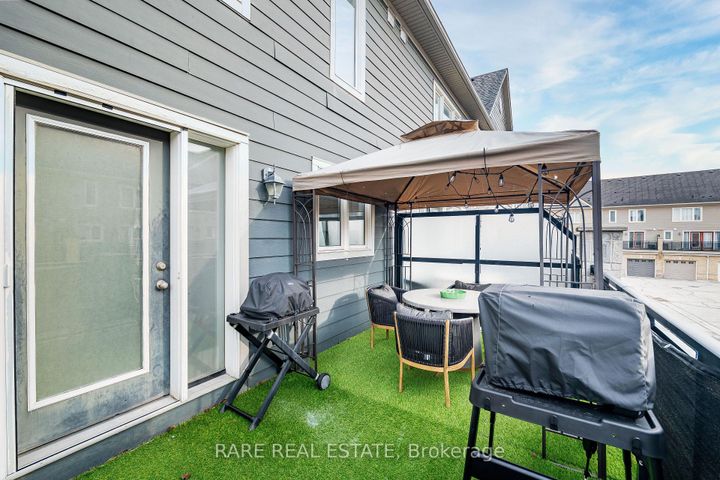 Photo 16 at 28 - 60 Fairwood Circle, Wellington, Brampton