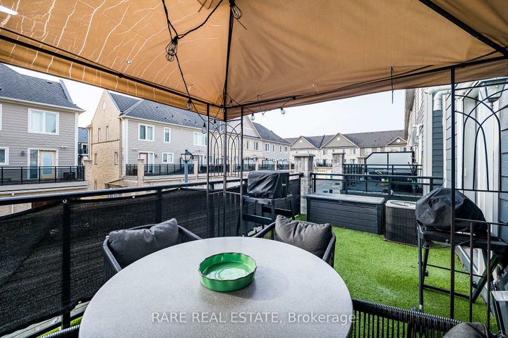 Photo 17 at 28 - 60 Fairwood Circle, Wellington, Brampton