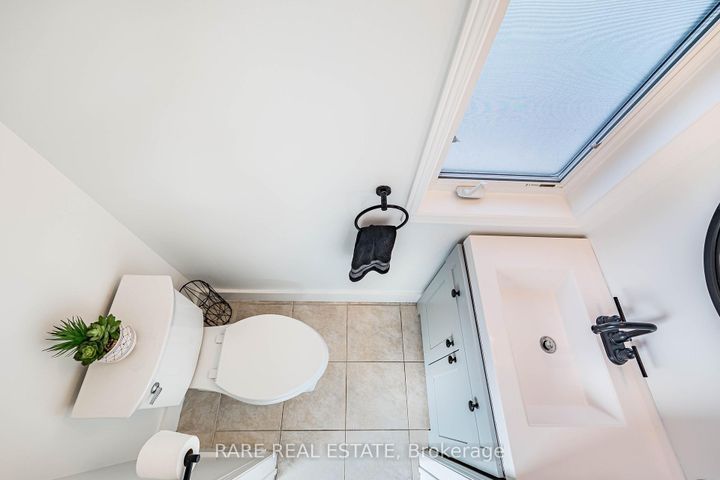 Photo 19 at 28 - 60 Fairwood Circle, Wellington, Brampton