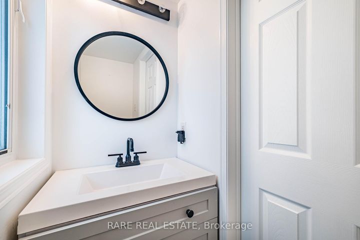 Photo 20 at 28 - 60 Fairwood Circle, Wellington, Brampton