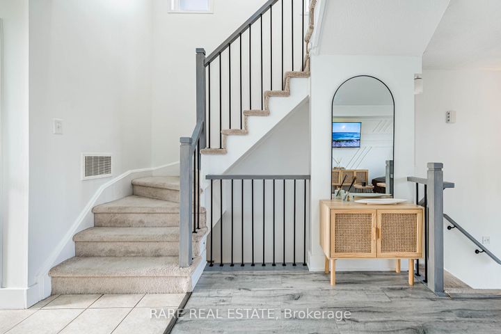 Photo 21 at 28 - 60 Fairwood Circle, Wellington, Brampton