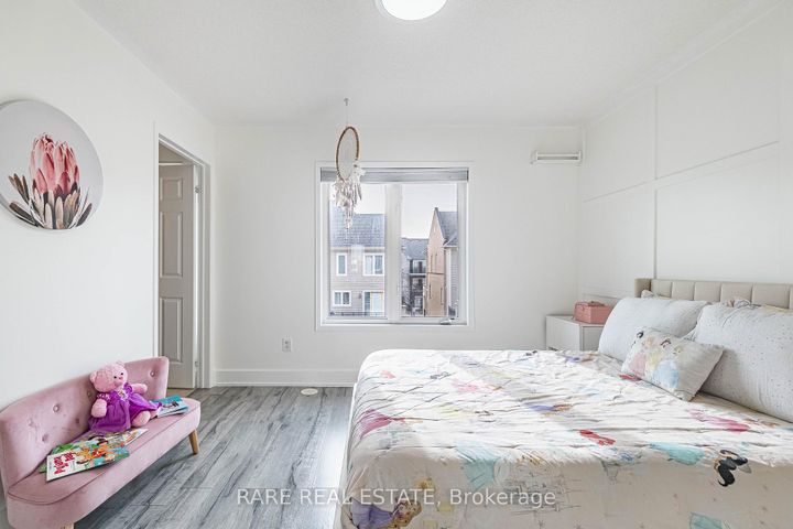 Photo 31 at 28 - 60 Fairwood Circle, Wellington, Brampton