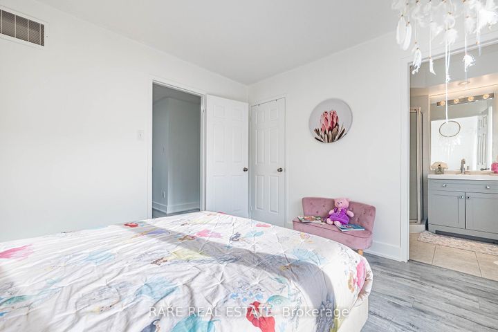 Photo 36 at 28 - 60 Fairwood Circle, Wellington, Brampton