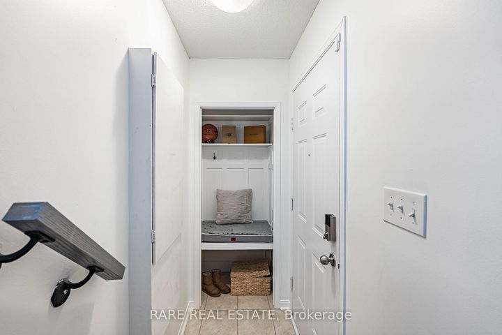 Photo 38 at 28 - 60 Fairwood Circle, Wellington, Brampton