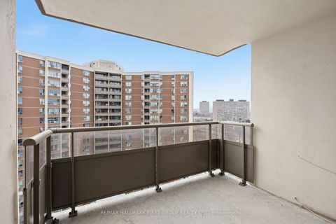 Photo 11 at 1508 - 5 Vicora Linkway, Flemingdon Park, Toronto