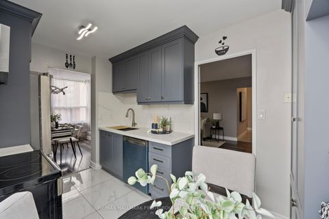 Photo 22 at 1508 - 5 Vicora Linkway, Flemingdon Park, Toronto