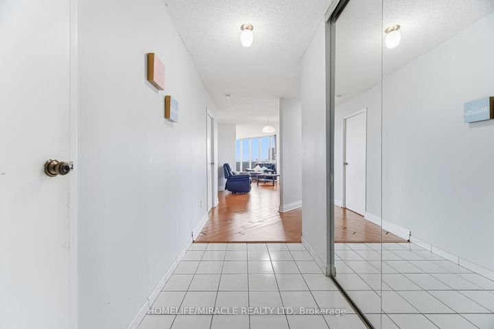 Photo 8 at 502 - 1 Rowntree Road, Jamestown, Toronto