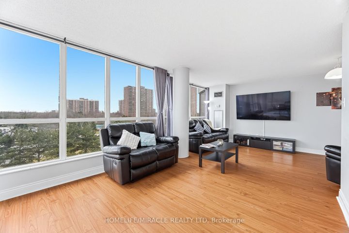 Photo 10 at 502 - 1 Rowntree Road, Jamestown, Toronto