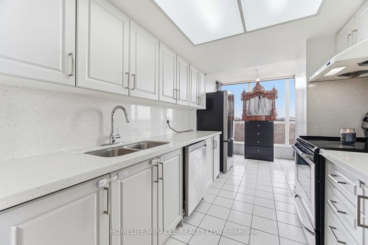 Photo 21 at 502 - 1 Rowntree Road, Jamestown, Toronto