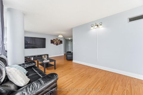 Photo 11 at 502 - 1 Rowntree Road, Jamestown, Toronto