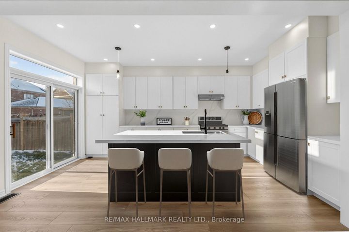 Photo 12 at 126 Killington Avenue, Kleinburg, Vaughan