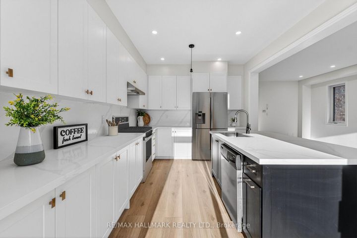 Photo 15 at 126 Killington Avenue, Kleinburg, Vaughan