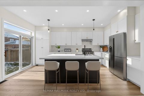 Photo 12 at 126 Killington Avenue, Kleinburg, Vaughan