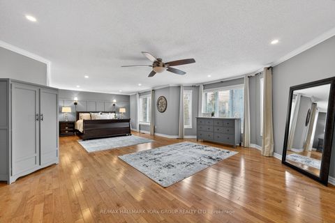 Photo 11 at 290 Binns Avenue, Glenway Estates, Newmarket